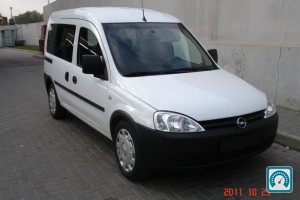 Photo opel kombo